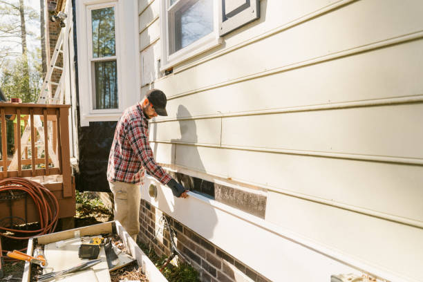 Top rated local Emergency Siding Repair specialists in Bloomington, IL
